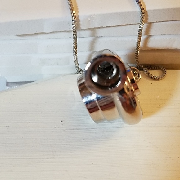 Carburetor Turbo Necklace 18" chain Silver Tone - Picture 3 of 4